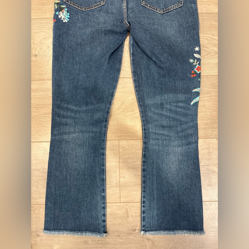 Johnny Was Ardell Cropped Baby Boot Jeans Floral Embroidered Mid Rise Women’s 26 - Picture 5 of 6